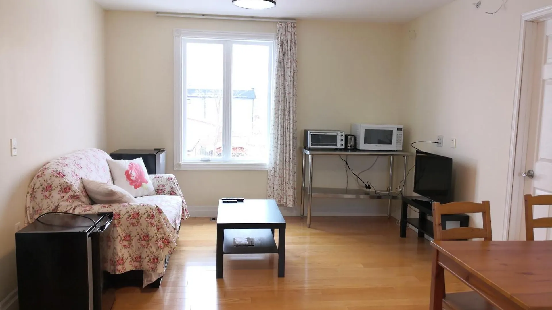 Dairy Homestay Торонто Канада
